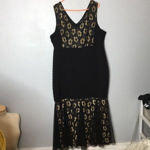 Black and gold dress size 3x